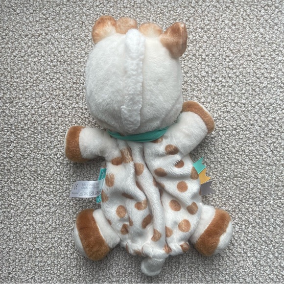 Sophie La Giraffe by Vulli Soft Plush Hand Puppet Toy Lovey the Giraffe Stuffed - Picture 2 of 5